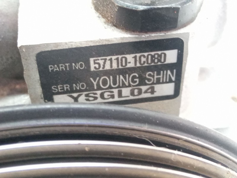 Recambio de bomba direccion mecánica para hyundai getz referencia OEM IAM 571101C080  