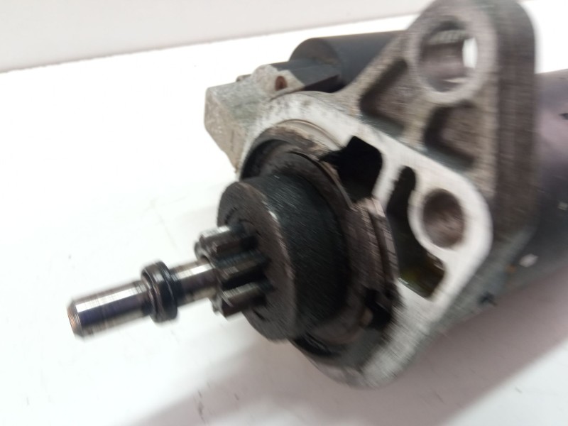 Recambio de motor arranque para volkswagen golf iii 1.9d 65 referencia OEM IAM 0001110076  068911023T