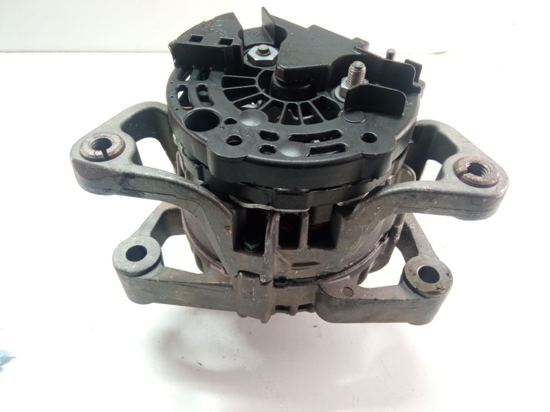 Recambio de alternador para opel corsa c (x01) 1.2 (f08, f68) referencia OEM IAM 0986044210   Recambio de alternador para opel corsa c (x01) 1.2 (f08, f68) referencia OEM IAM 0986044210
