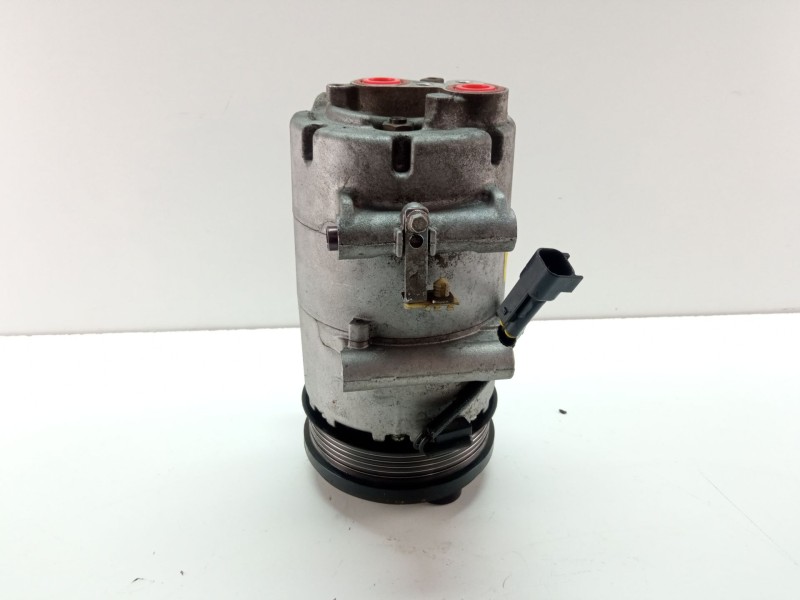 Recambio de compresor aire acondicionado para ford focus ii (da_, hcp, dp) 1.8 tdci referencia OEM IAM   