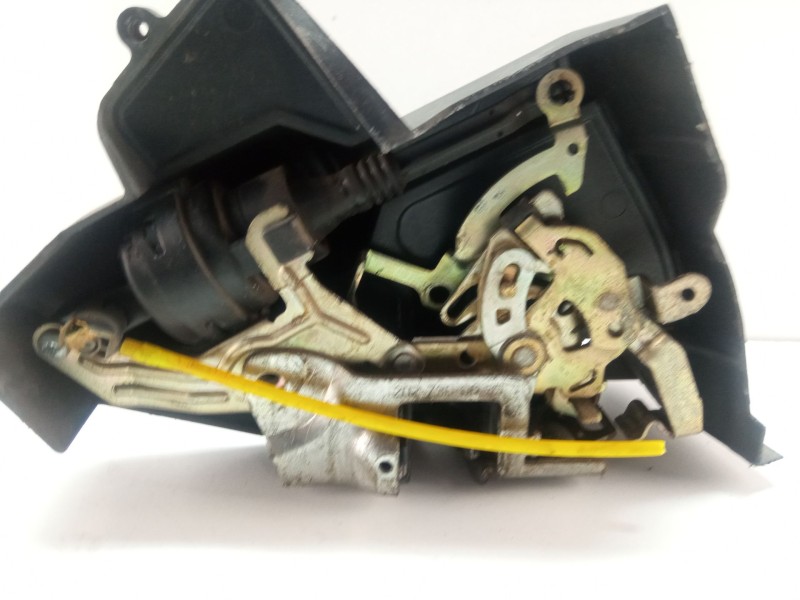 Recambio de cerradura puerta trasera derecha para mercedes-benz e 250 d w210 113 cv 905912 referencia OEM IAM 2027300635  