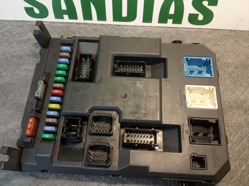 Recambio de caja reles / fusibles para peugeot 207/207+ (wa_, wc_) 1.6 hdi referencia OEM IAM 9674016680  