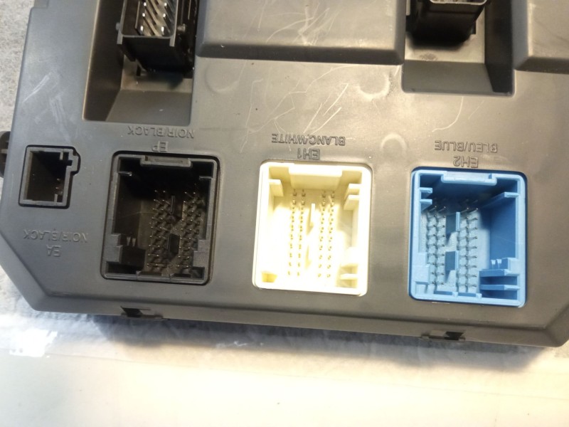 Recambio de caja reles / fusibles para peugeot 207/207+ (wa_, wc_) 1.6 hdi referencia OEM IAM 9674016680  