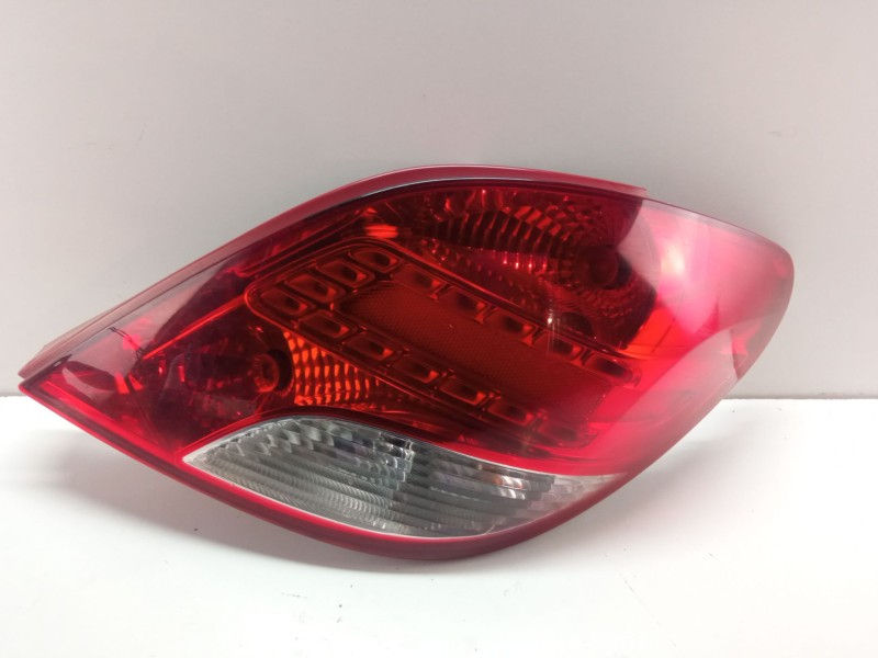 Recambio de piloto trasero derecho para peugeot 207/207+ (wa_, wc_) 1.6 hdi referencia OEM IAM   