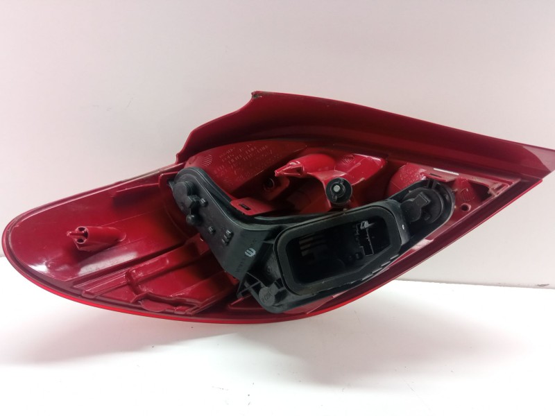 Recambio de piloto trasero derecho para peugeot 207/207+ (wa_, wc_) 1.6 hdi referencia OEM IAM   