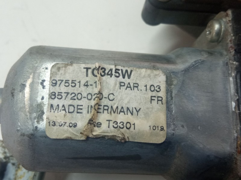 Recambio de elevalunas delantero izquierdo para toyota auris 1.4 d4d 90cv 3p referencia OEM IAM 8570202020961919100AV2621004360 