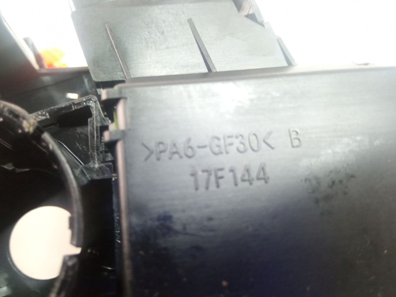 Recambio de mando multifuncion para toyota auris 1.4 d4d 90cv 3p referencia OEM IAM 17F00117F144  