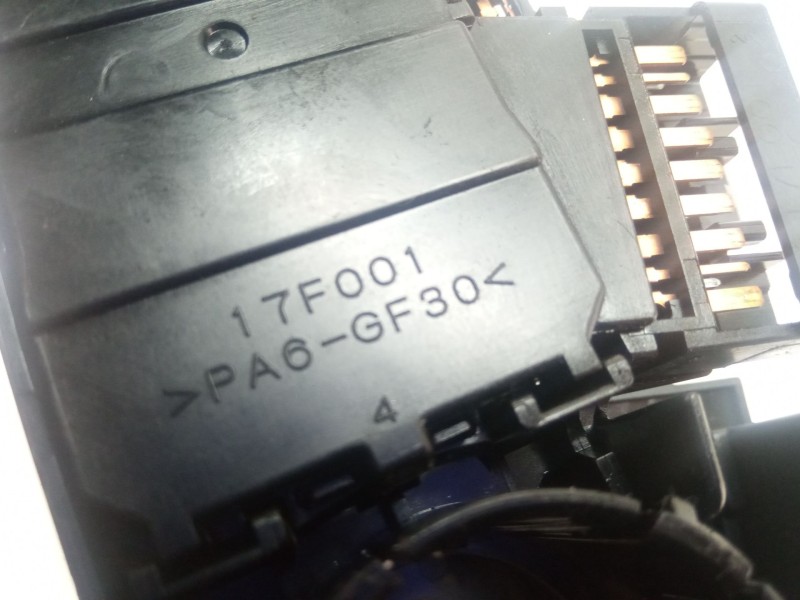 Recambio de mando multifuncion para toyota auris 1.4 d4d 90cv 3p referencia OEM IAM 17F00117F144  