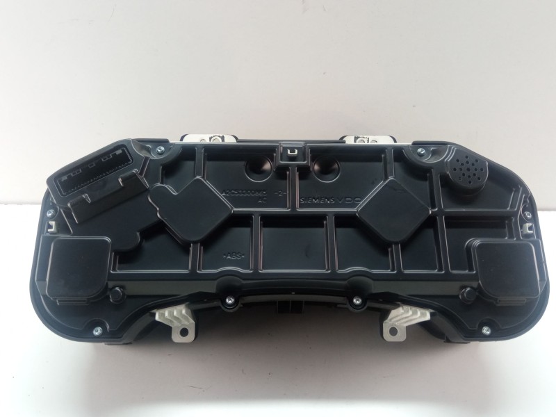 Recambio de cuenta kilometros para toyota auris 1.4 d4d 90cv 3p referencia OEM IAM 838000Z500A2C53300865  