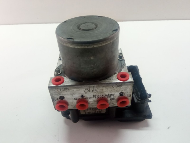 Recambio de modulo abs para toyota auris 1.4 d4d 90cv 3p referencia OEM IAM 02652321544451002230  