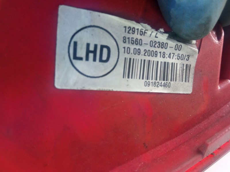 Recambio de piloto trasero izquierdo para toyota auris 1.4 d4d 90cv 3p referencia OEM IAM 815600238000  