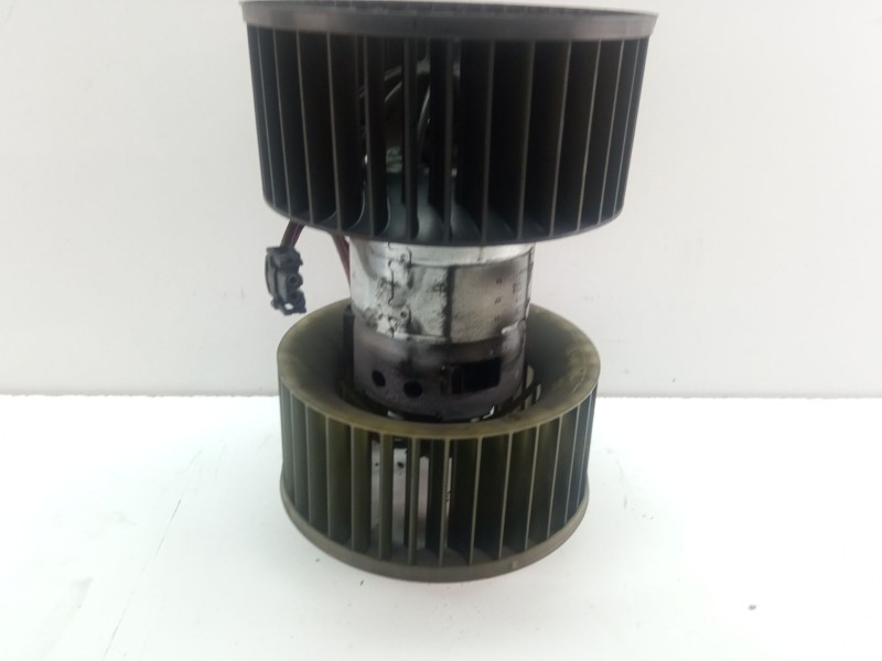Recambio de motor calefaccion para bmw 3 (e46) 320 d referencia OEM IAM 013001103  