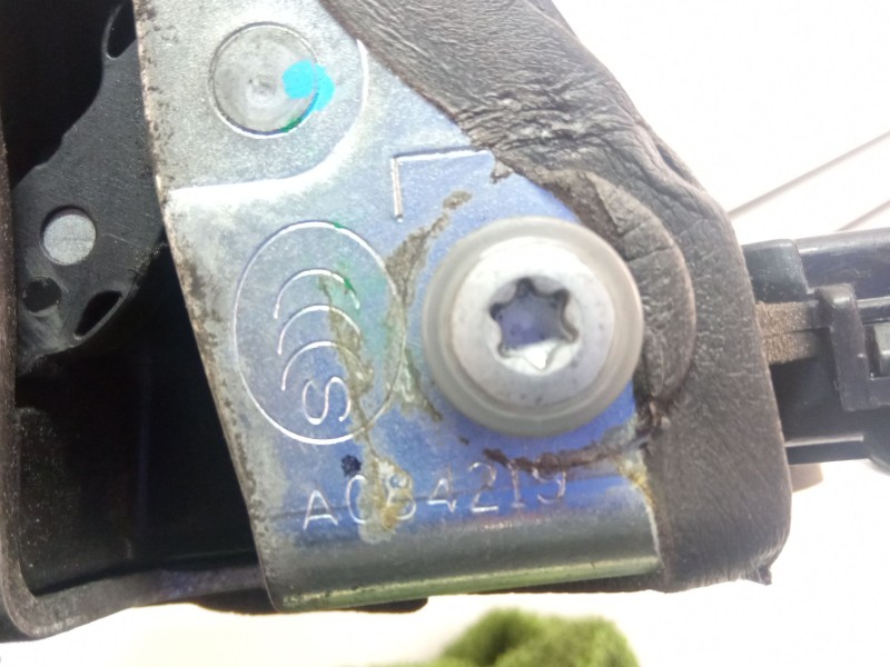 Recambio de cerradura puerta delantera izquierda para toyota verso 1.5d 110cv referencia OEM IAM A084219  