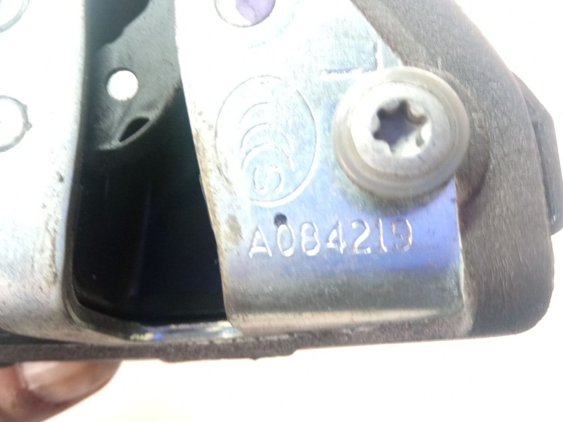 Recambio de cerradura puerta trasera izquierda para toyota verso 1.5d 110cv referencia OEM IAM A084219  