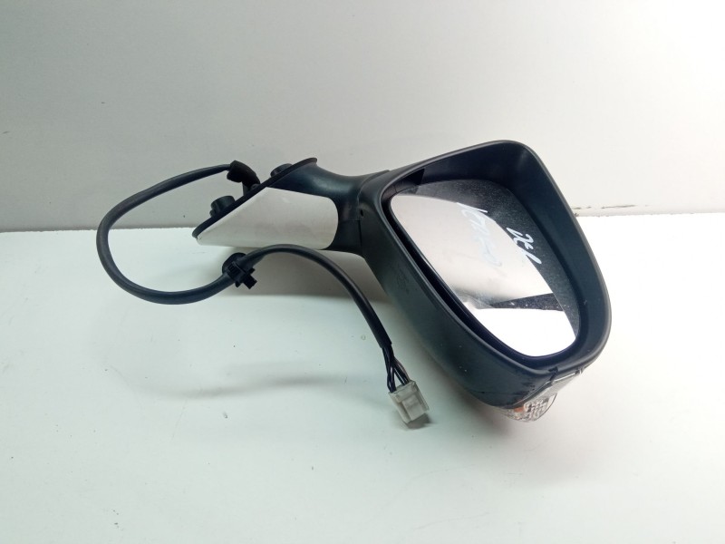 Recambio de espejo retrovisor derecho electrico para toyota verso 1.5d 110cv referencia OEM IAM 026983  