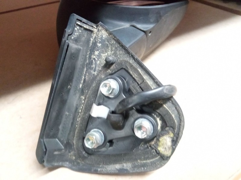 Recambio de espejo retrovisor derecho electrico para toyota auris 1.4 d4d 90cv 3p referencia OEM IAM 024112  