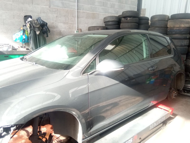 volkswagen golf del año 2013