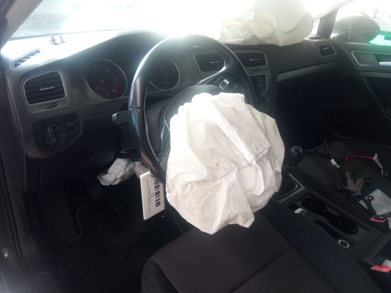 volkswagen golf del año 2013