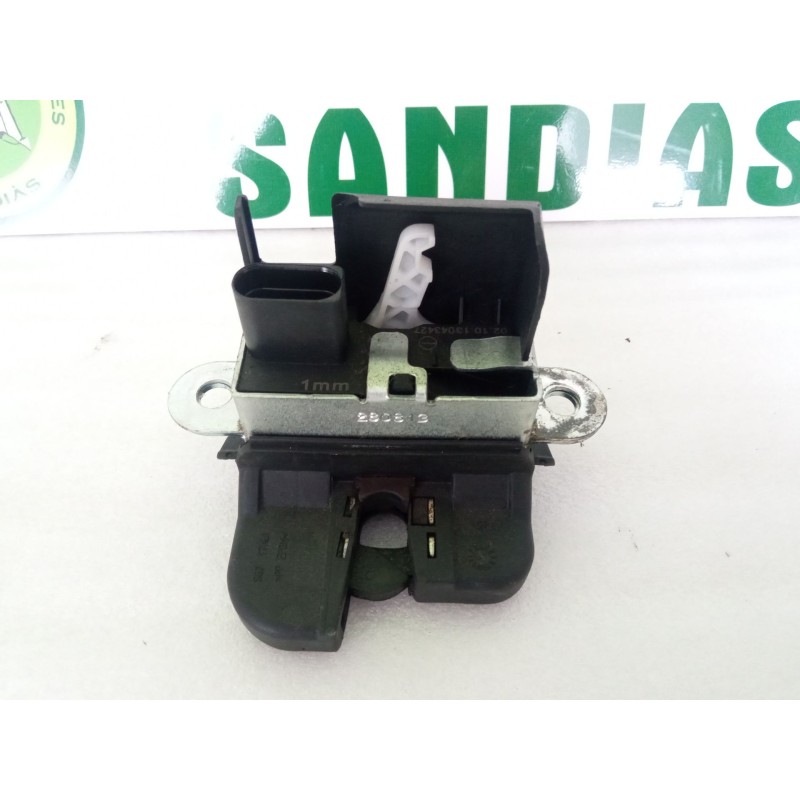 Recambio de cerradura maletero / porton para volkswagen golf golf 1.6 tdi, 105 cv/77 kw, clha referencia OEM IAM 5G6827505  
