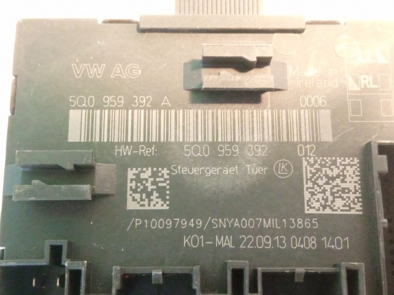 Recambio de modulo control puerta para volkswagen golf golf 1.6 tdi, 105 cv/77 kw, clha referencia OEM IAM 5Q0959392A  