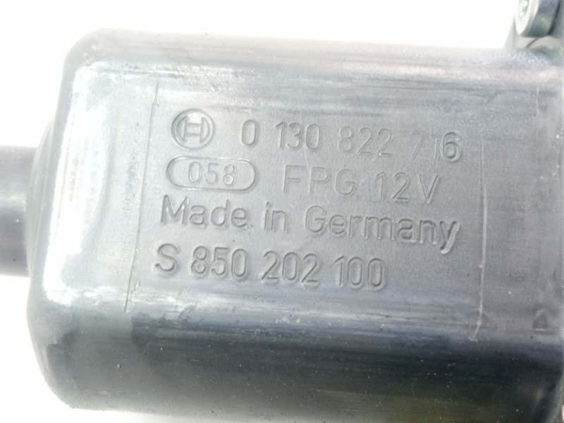 Recambio de elevalunas delantero derecho para volkswagen golf golf 1.6 tdi, 105 cv/77 kw, clha referencia OEM IAM S8502021000130