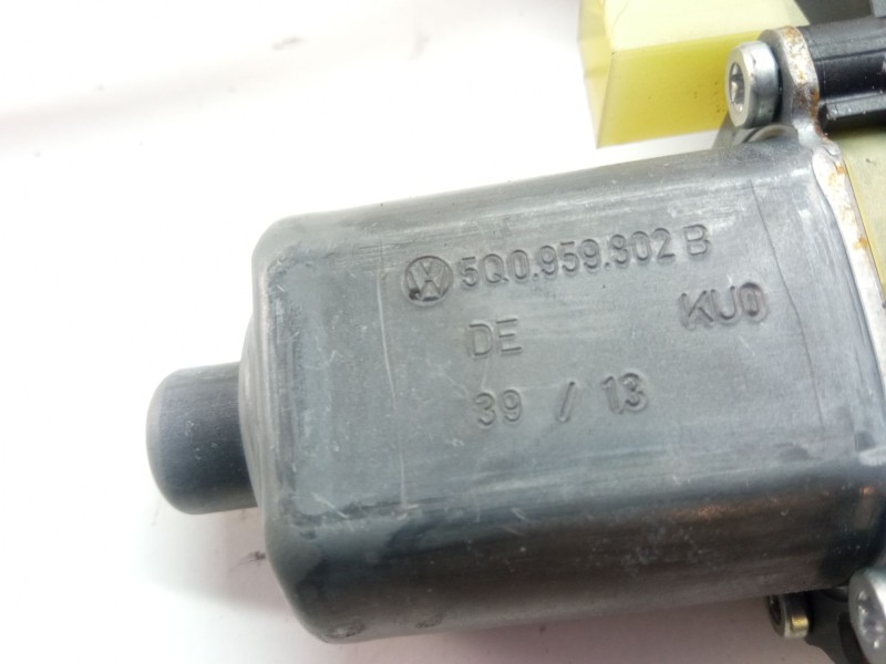 Recambio de elevalunas delantero derecho para volkswagen golf golf 1.6 tdi, 105 cv/77 kw, clha referencia OEM IAM S8502021000130