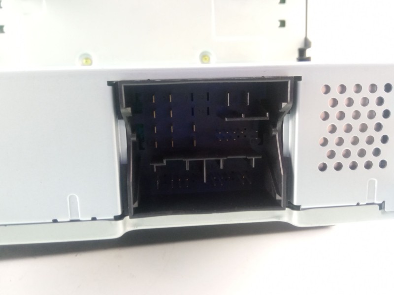 Recambio de sistema audio / radio cd para volkswagen golf golf 1.6 tdi, 105 cv/77 kw, clha referencia OEM IAM 5G0035885  