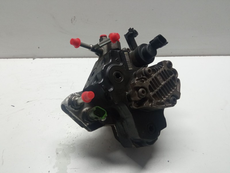 Recambio de bomba alta presion para toyota corolla referencia OEM IAM 0445010105  