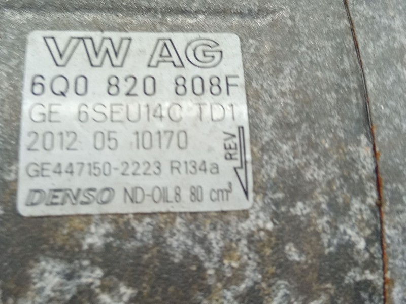 Recambio de compresor aire acondicionado para seat ibiza referencia OEM IAM 6Q0820808F  