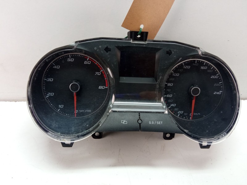 Recambio de cuenta kilometros para seat ibiza referencia OEM IAM 6J0920804K  