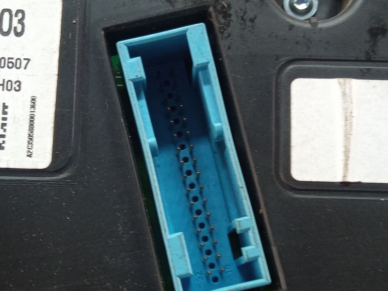 Recambio de cuenta kilometros para seat ibiza referencia OEM IAM 6J0920804K  