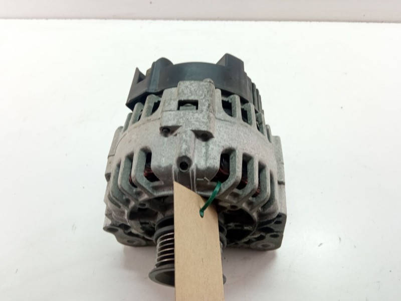 Recambio de alternador para seat ibiza referencia OEM IAM 037903025T  