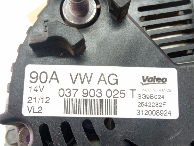Recambio de alternador para seat ibiza referencia OEM IAM 037903025T  