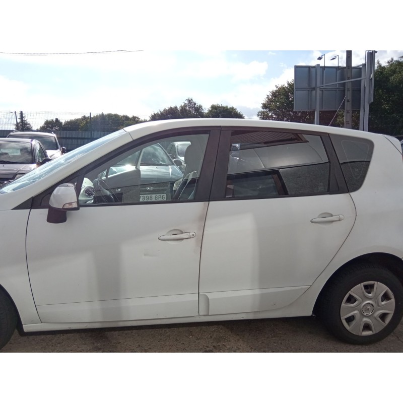 renault scenic del año 2010