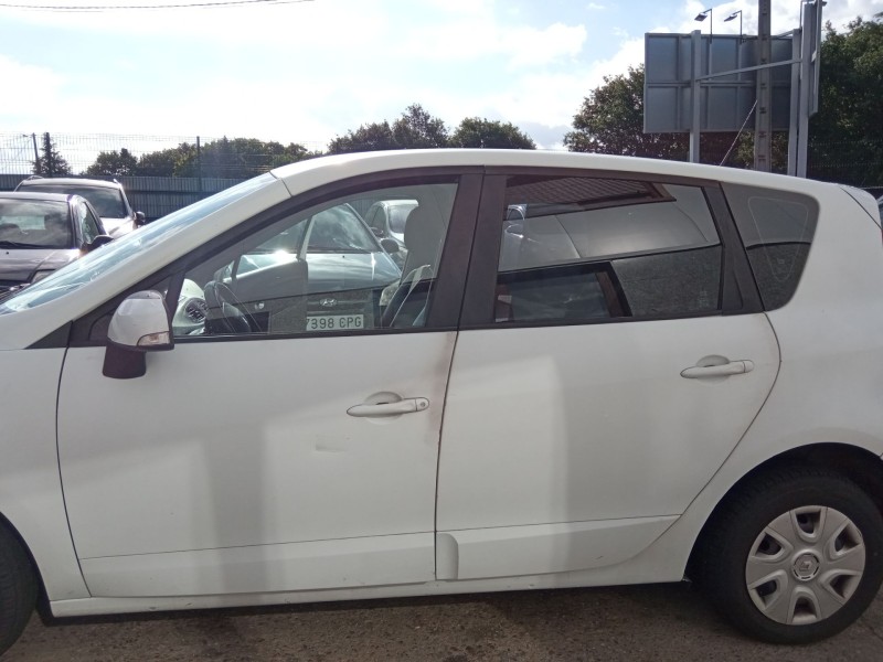 renault scenic del año 2010