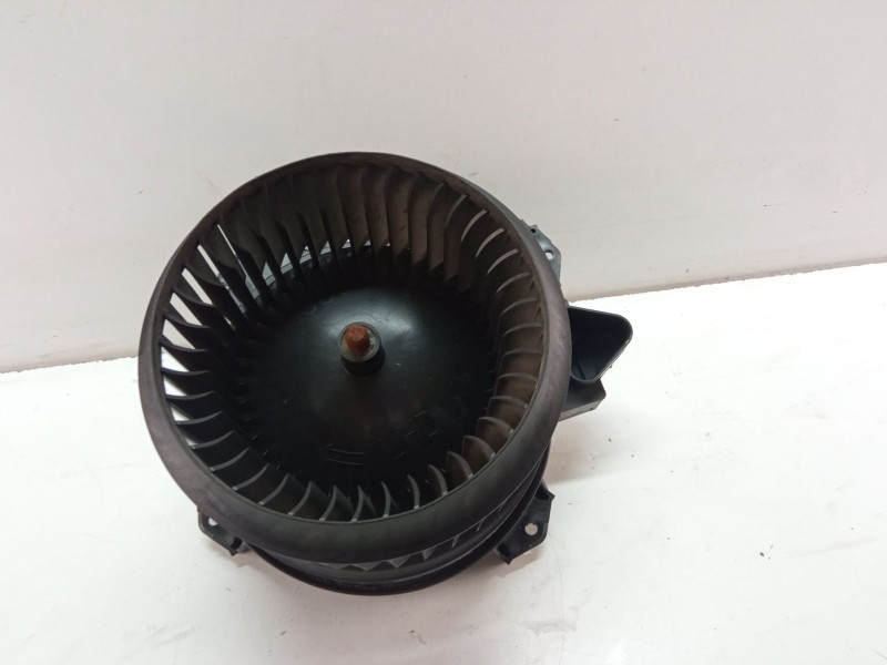 Recambio de motor calefaccion para mercedes-benz a 200 cdi w176 referencia OEM IAM A2469061601A2229060303  