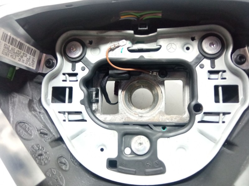 Recambio de volante (sin airbag) para mercedes-benz a 200 cdi w176 referencia OEM IAM A2184601918  