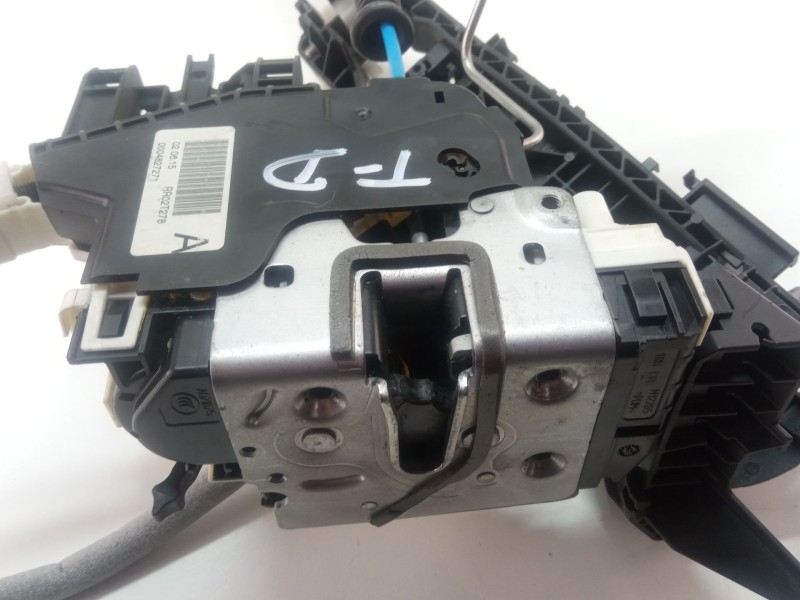 Recambio de cerradura puerta trasera derecha para mercedes-benz a 200 cdi w176 referencia OEM IAM A2047302835  